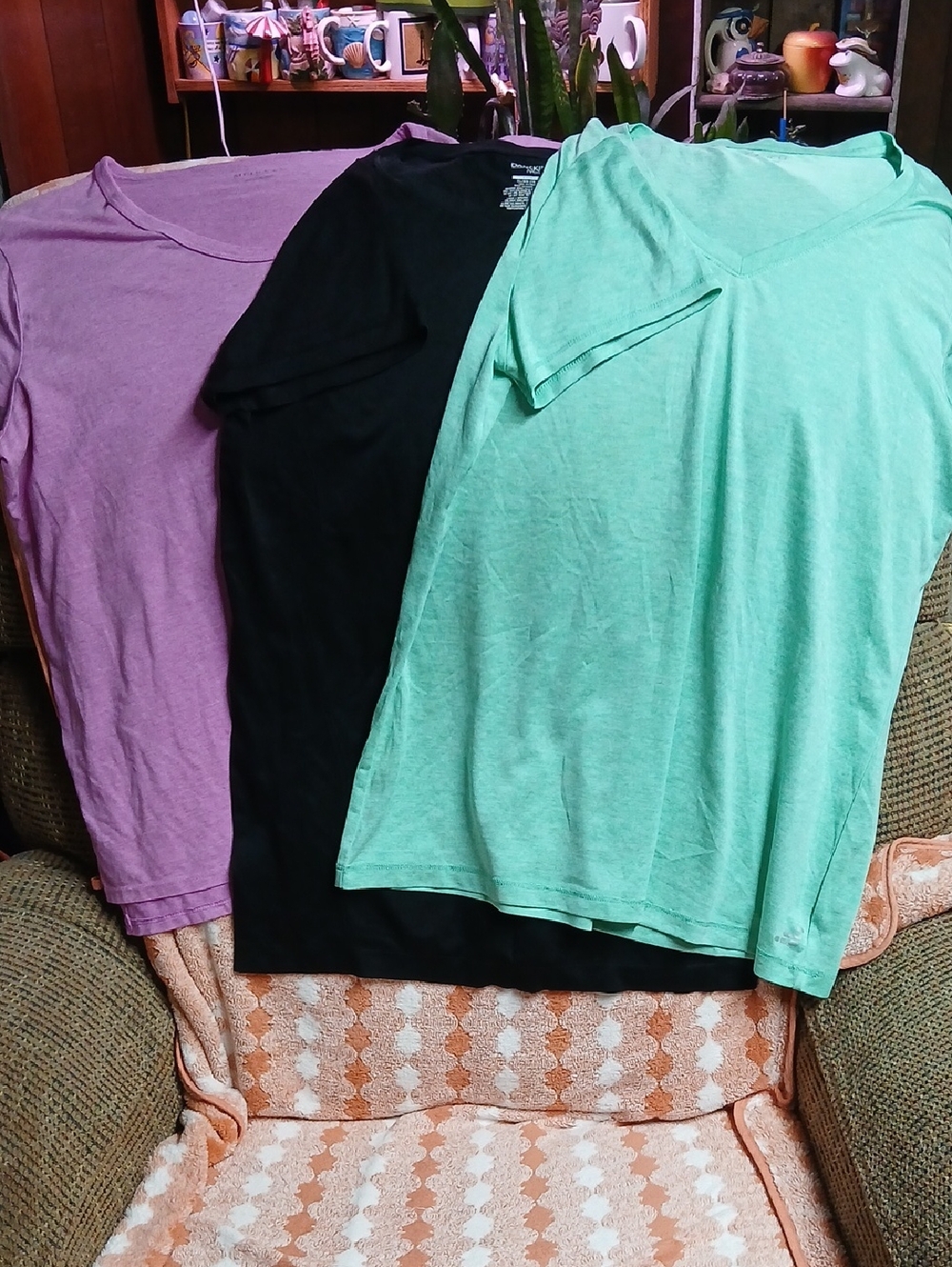 V-Neck Short-Sleeve Tee Set — Mint, Black, Lavender